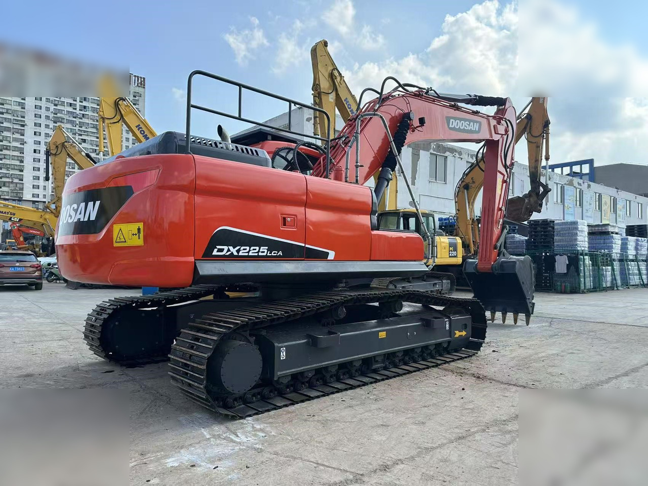 DOOSAN DX225 LCA - حفار زحاف: صورة 3 DOOSAN DX225 LCA - حفار زحاف: صورة 3