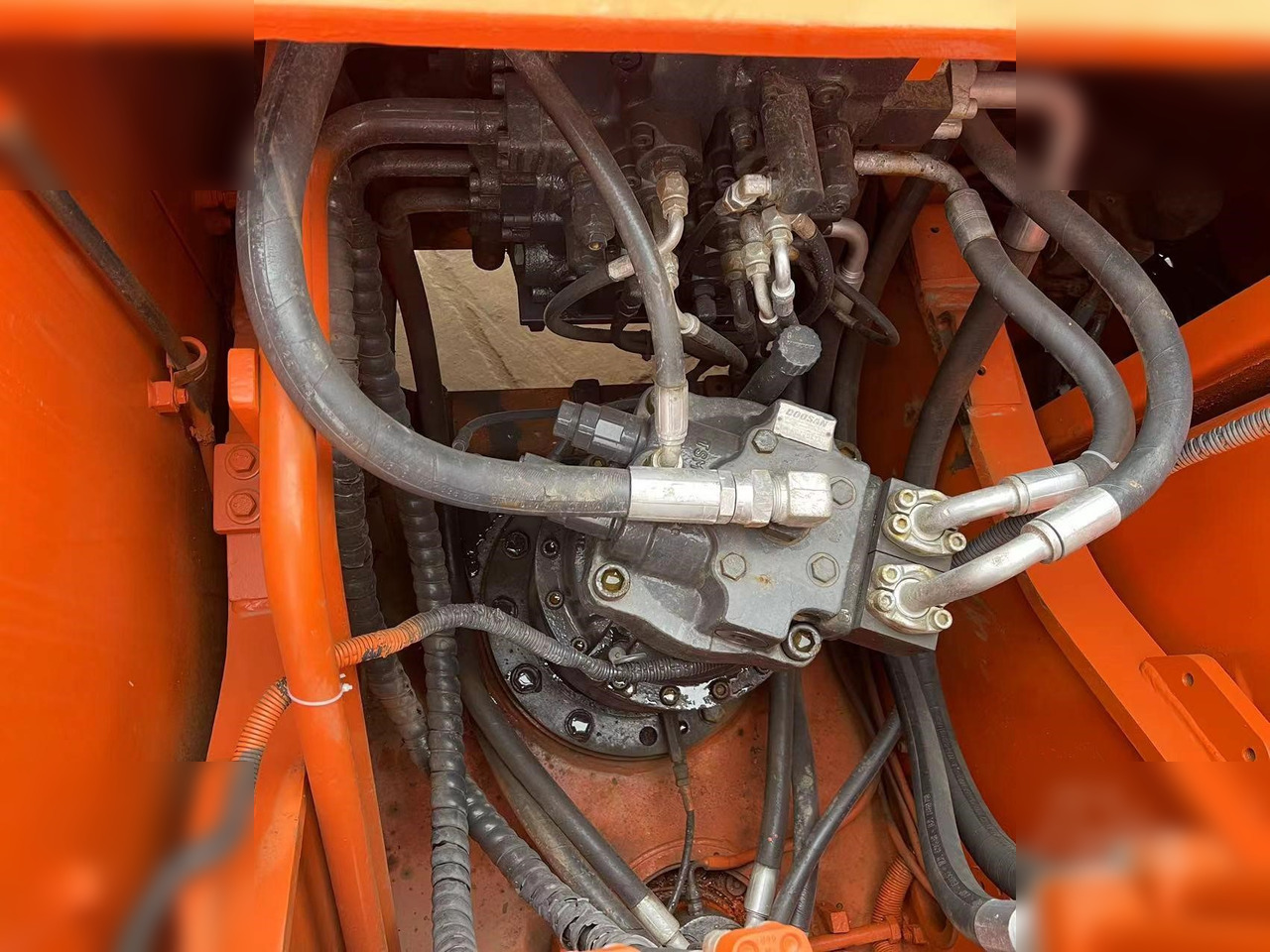 DOOSAN DX225 LC - حفار زحاف: صورة 5 DOOSAN DX225 LC - حفار زحاف: صورة 5
