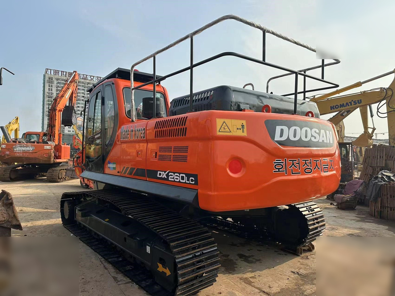 DOOSAN DX260 LC - حفار زحاف: صورة 3 DOOSAN DX260 LC - حفار زحاف: صورة 3