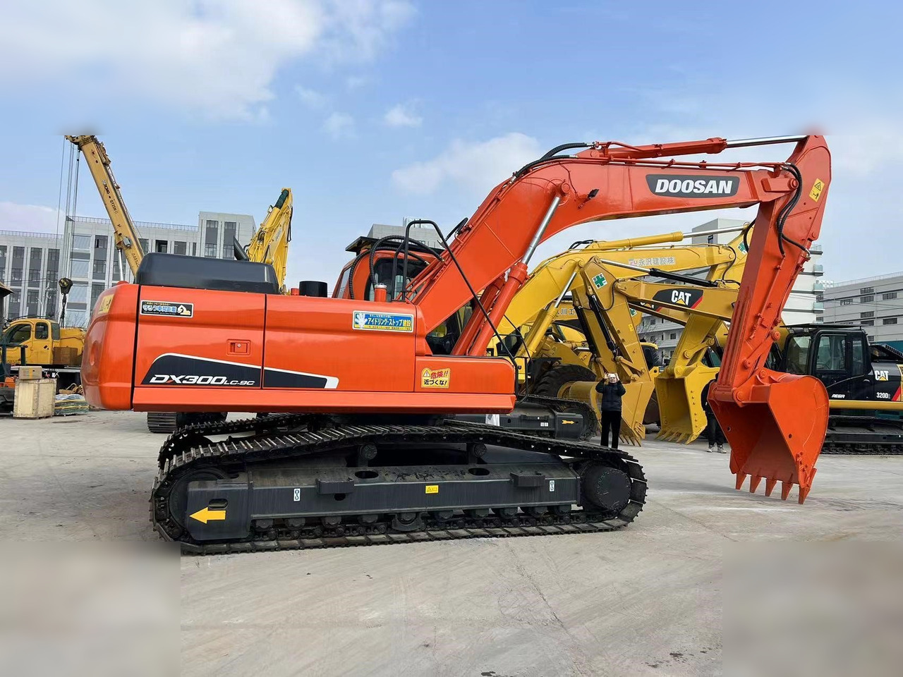 DOOSAN DX300 LC-9C - حفار زحاف: صورة 1 DOOSAN DX300 LC-9C - حفار زحاف: صورة 1