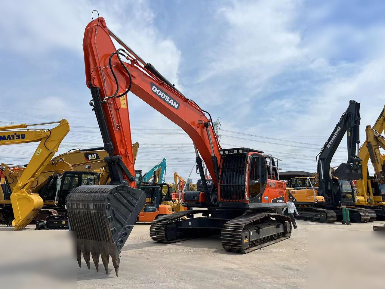 DOOSAN DX300 LC-9C - حفار زحاف: صورة 3 DOOSAN DX300 LC-9C - حفار زحاف: صورة 3
