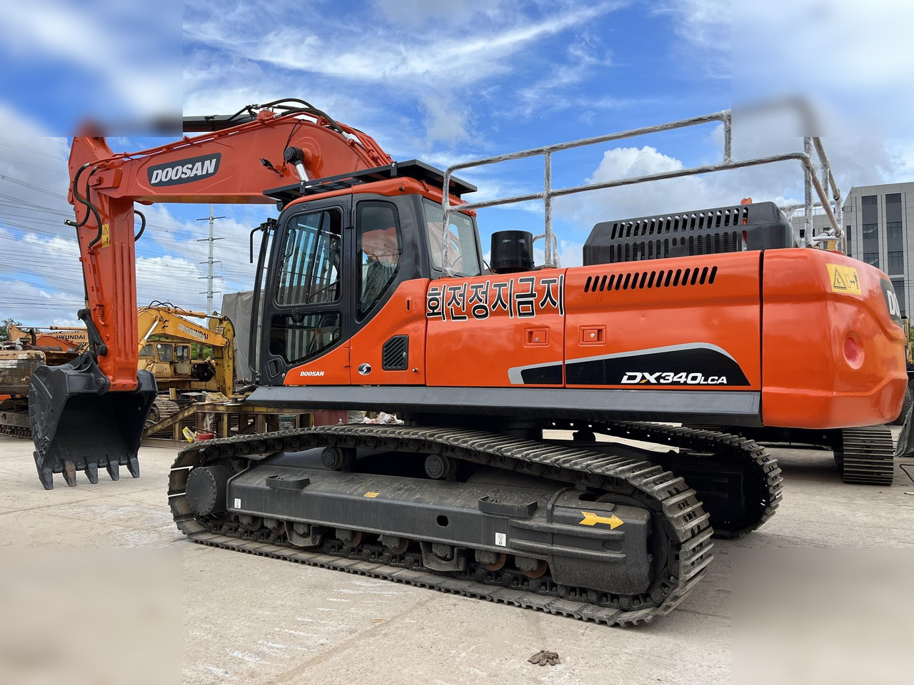 DOOSAN DX340 LCA - حفار زحاف: صورة 3 DOOSAN DX340 LCA - حفار زحاف: صورة 3