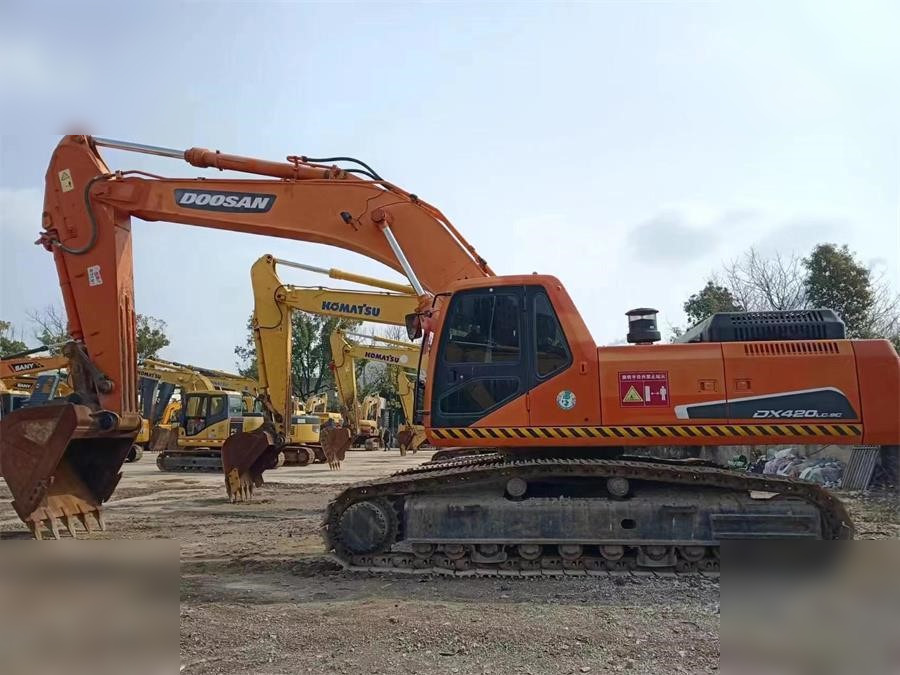 DOOSAN DX420 LC-9C - حفار زحاف: صورة 1 DOOSAN DX420 LC-9C - حفار زحاف: صورة 1