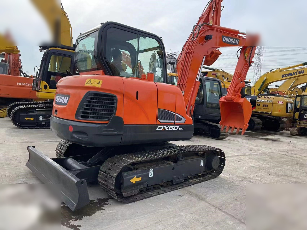 DOOSAN DX60-9C - حفار زحاف: صورة 4 DOOSAN DX60-9C - حفار زحاف: صورة 4