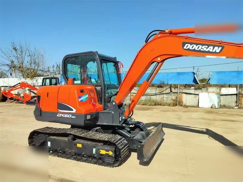 DOOSAN DX60-9C - حفار زحاف: صورة 3 DOOSAN DX60-9C - حفار زحاف: صورة 3