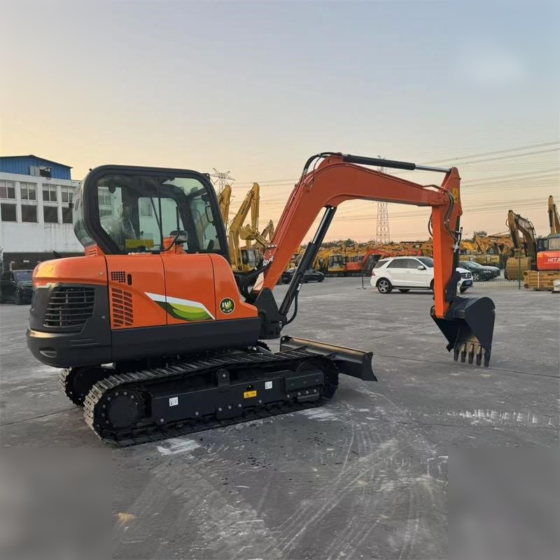 DOOSAN DX60E-10N - حفار زحاف: صورة 4 DOOSAN DX60E-10N - حفار زحاف: صورة 4