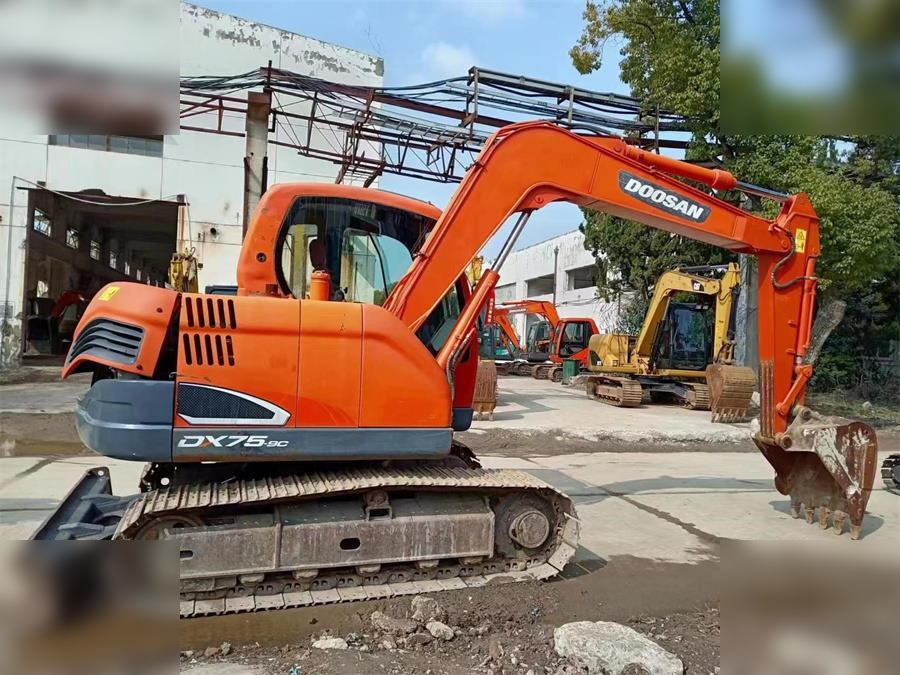 DOOSAN DX75-9C - حفار زحاف: صورة 1 DOOSAN DX75-9C - حفار زحاف: صورة 1