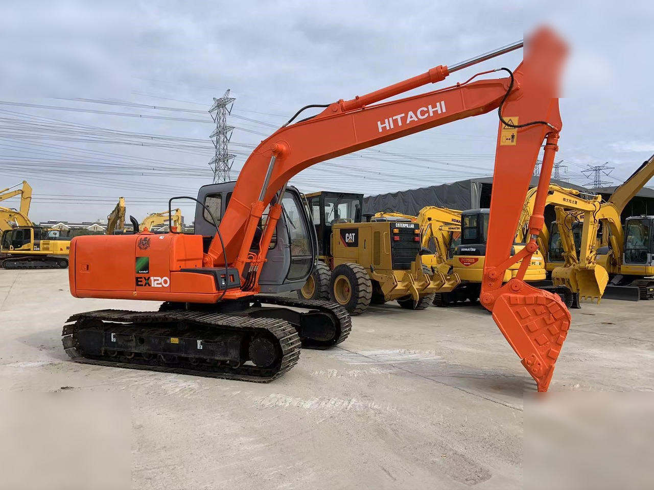 HITACHI EX120-5 - حفار زحاف: صورة 2 HITACHI EX120-5 - حفار زحاف: صورة 2
