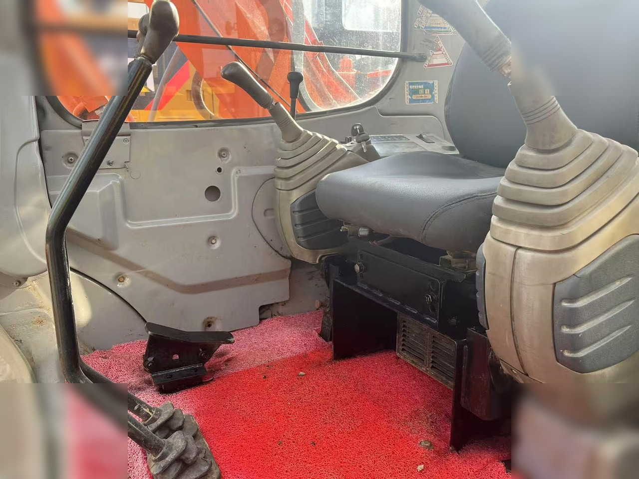 حفار زحاف HITACHI EX60-5: صورة 8 حفار زحاف HITACHI EX60-5: صورة 8