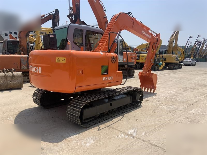 HITACHI EX60 LC-5 - حفار زحاف: صورة 1 HITACHI EX60 LC-5 - حفار زحاف: صورة 1
