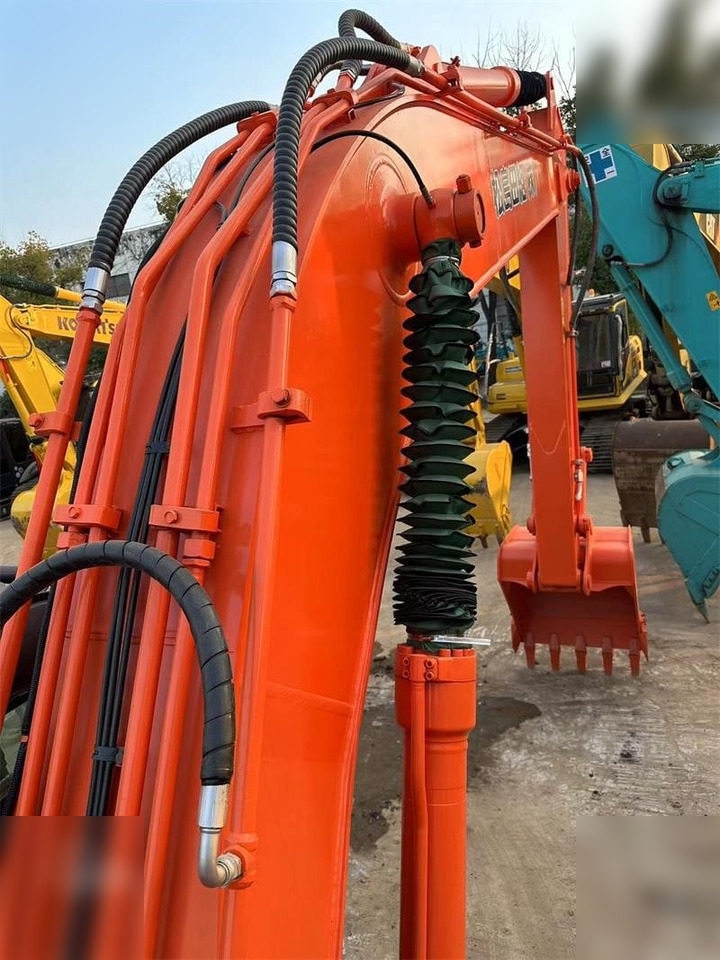 HITACHI ZX200-3G - حفار زحاف: صورة 4 HITACHI ZX200-3G - حفار زحاف: صورة 4