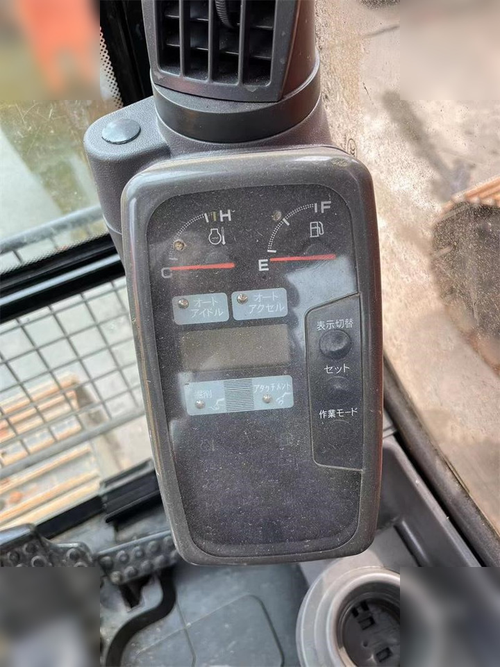 HITACHI ZX200 - حفار زحاف: صورة 2 HITACHI ZX200 - حفار زحاف: صورة 2