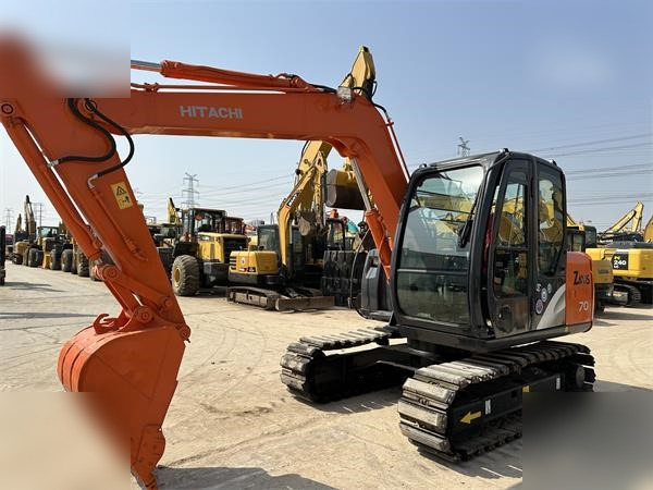 HITACHI ZX70 - حفار زحاف: صورة 3 HITACHI ZX70 - حفار زحاف: صورة 3