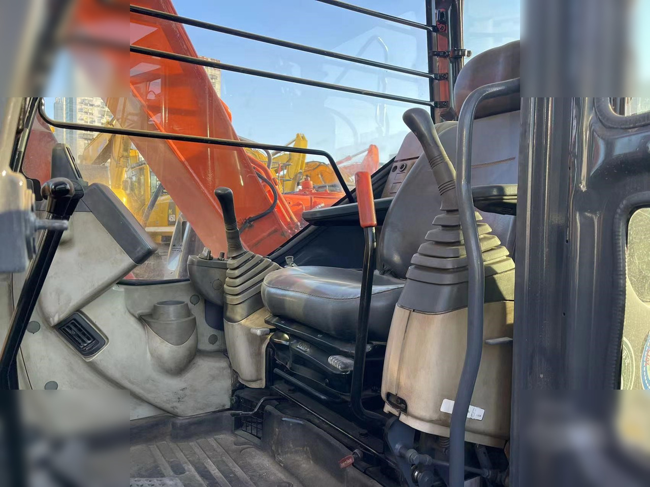 HITACHI ZX70 - حفار زحاف: صورة 4 HITACHI ZX70 - حفار زحاف: صورة 4