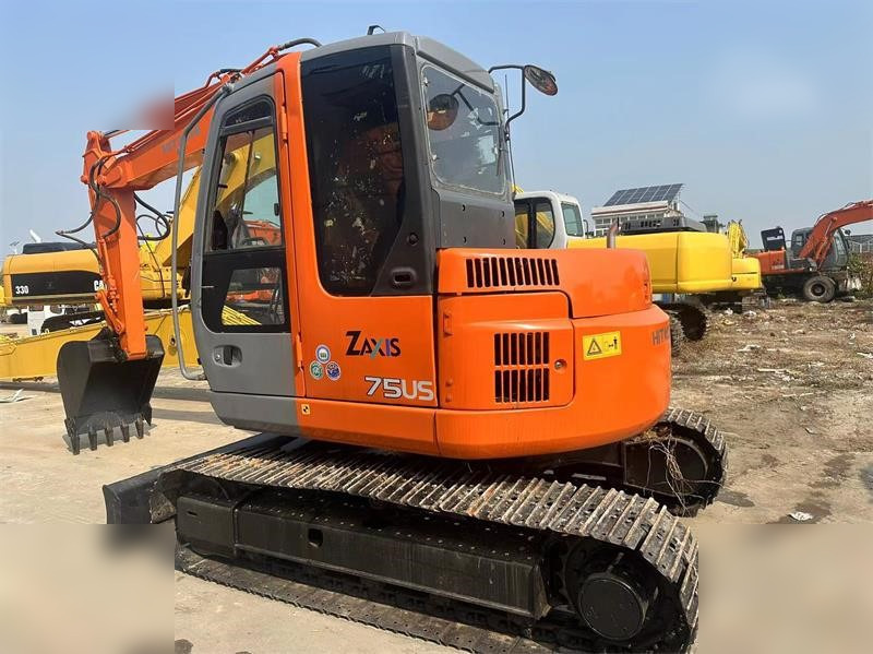 HITACHI ZX75US - حفار زحاف: صورة 2 HITACHI ZX75US - حفار زحاف: صورة 2