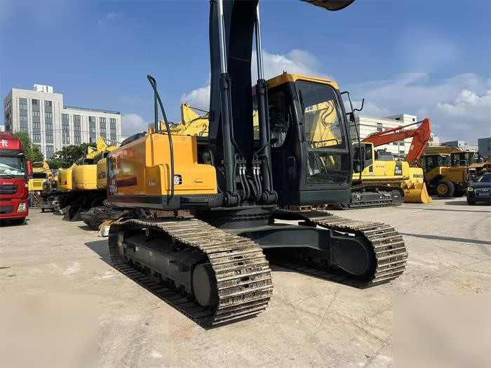 HYUNDAI HX220HD - حفار زحاف: صورة 3 HYUNDAI HX220HD - حفار زحاف: صورة 3