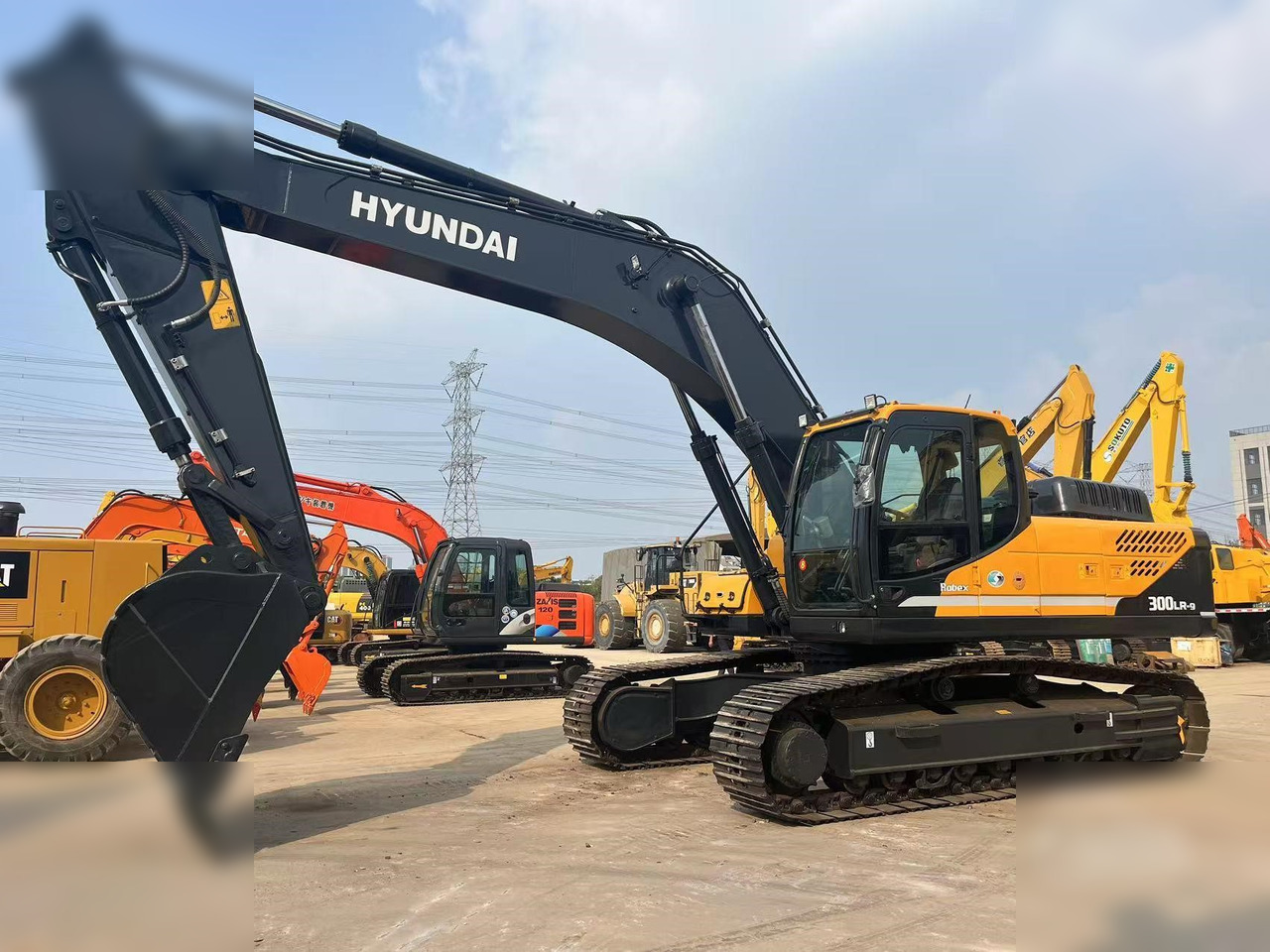 حفار زحاف HYUNDAI HX300 LR: صورة 8