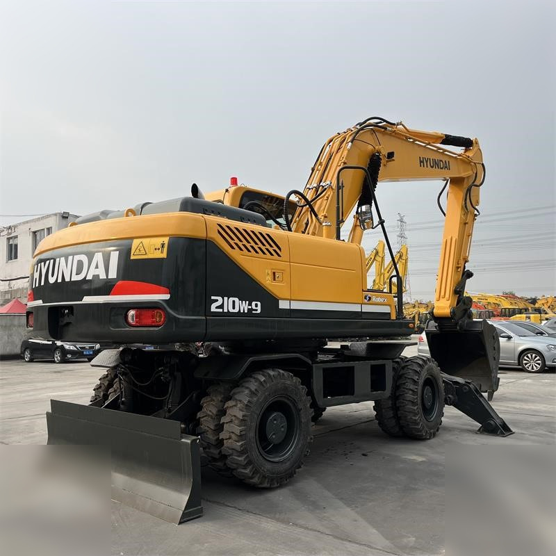 HYUNDAI ROBEX 210W-9 - حفارة دولاب: صورة 3 HYUNDAI ROBEX 210W-9 - حفارة دولاب: صورة 3