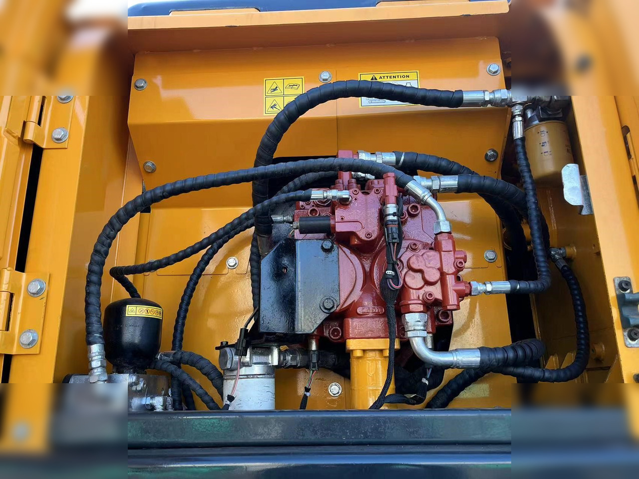 HYUNDAI ROBEX 210W-9 - حفارة دولاب: صورة 5 HYUNDAI ROBEX 210W-9 - حفارة دولاب: صورة 5