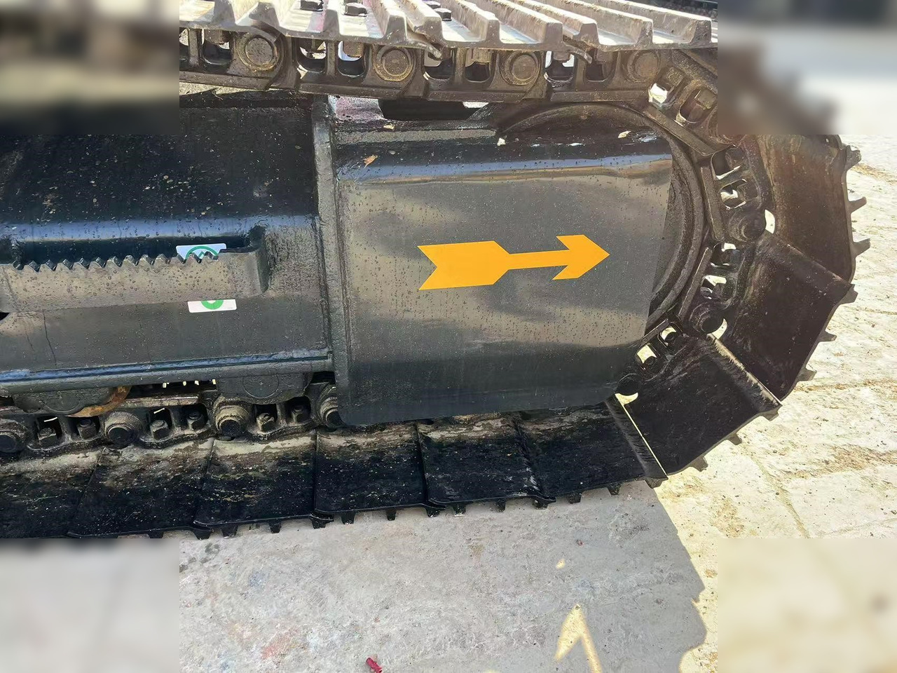 حفار زحاف HYUNDAI ROBEX 220 LC-9S: صورة 6