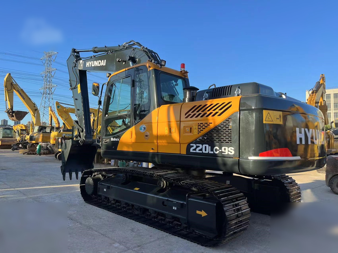 HYUNDAI ROBEX 220 LC-9S - حفار زحاف: صورة 2 HYUNDAI ROBEX 220 LC-9S - حفار زحاف: صورة 2