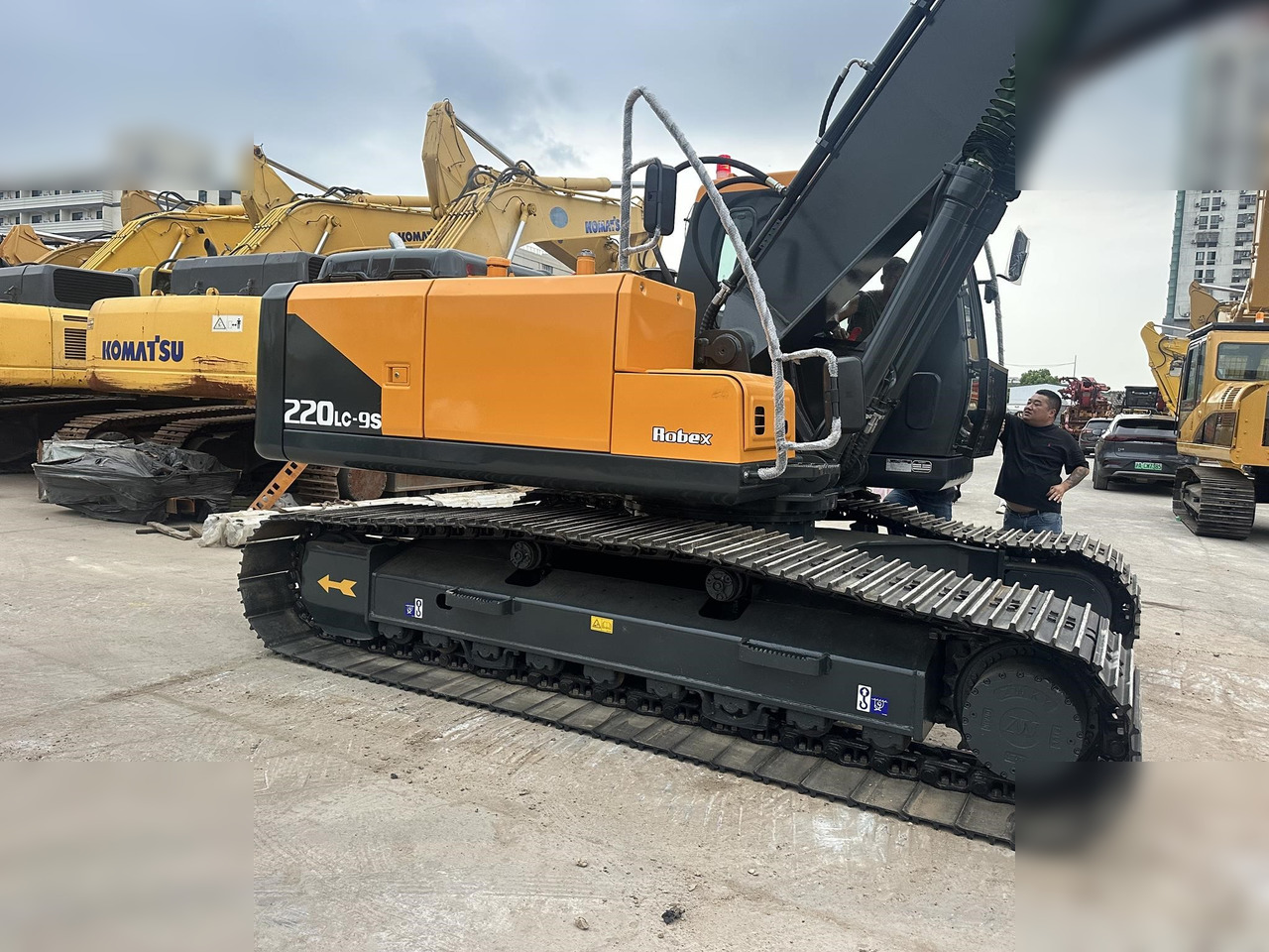 HYUNDAI ROBEX 220 LC-9S - حفار زحاف: صورة 4 HYUNDAI ROBEX 220 LC-9S - حفار زحاف: صورة 4