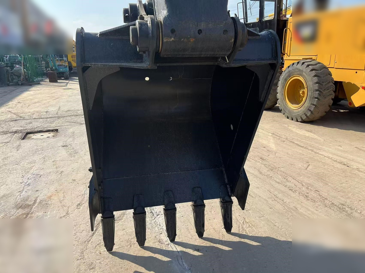 حفار زحاف HYUNDAI ROBEX 220 LC-9S: صورة 9