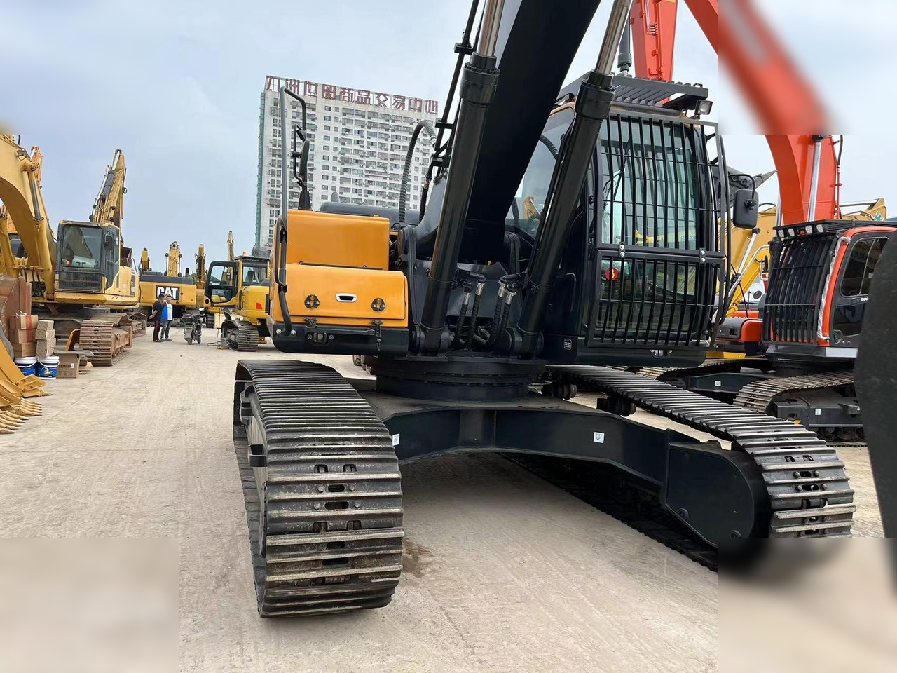 HYUNDAI ROBEX 330 LC-9S - حفار زحاف: صورة 3 HYUNDAI ROBEX 330 LC-9S - حفار زحاف: صورة 3