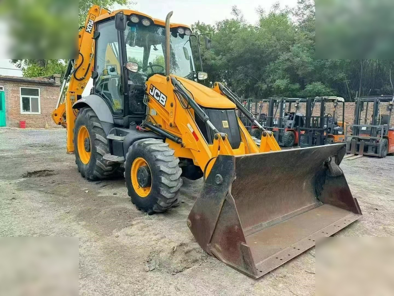 JCB 3CX - جرافة حفار: صورة 1 JCB 3CX - جرافة حفار: صورة 1