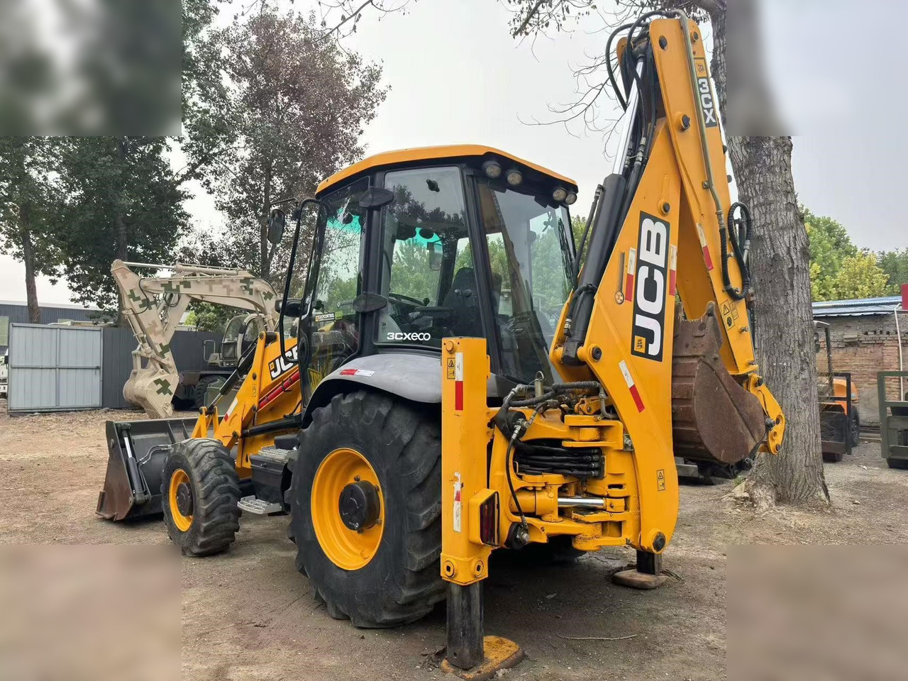 JCB 3CX - جرافة حفار: صورة 1 JCB 3CX - جرافة حفار: صورة 1