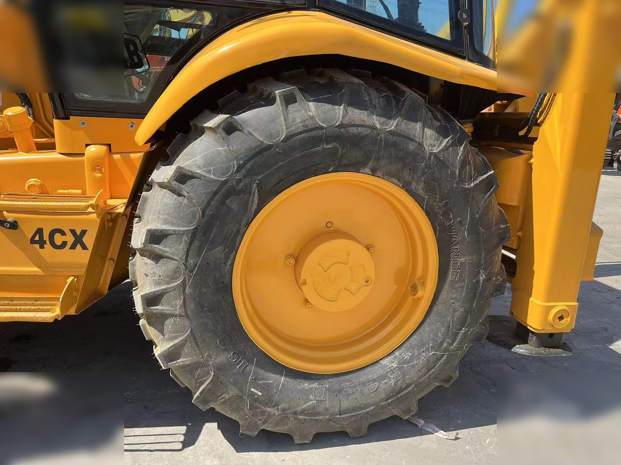 جرافة حفار JCB 4CX: صورة 6