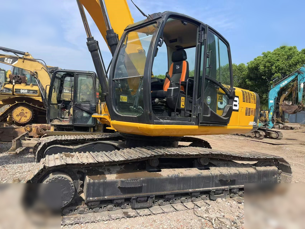 JCB JS220 LC - حفار زحاف: صورة 4 JCB JS220 LC - حفار زحاف: صورة 4