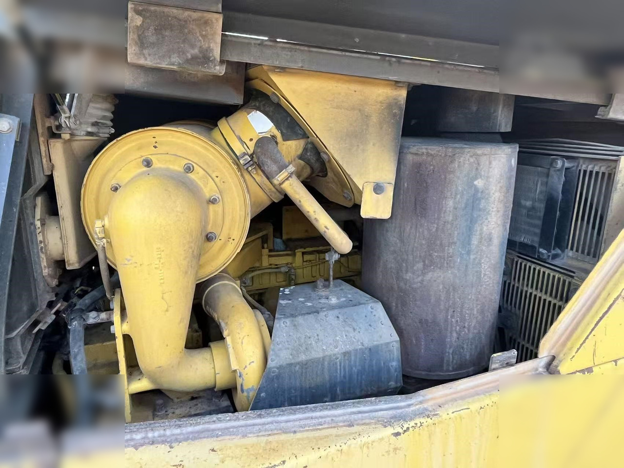 KOMATSU D155A-5 - جرافة: صورة 5 KOMATSU D155A-5 - جرافة: صورة 5