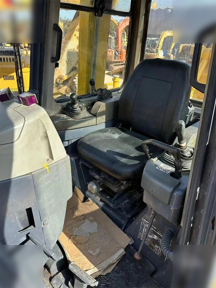 KOMATSU D155AX-5 - جرافة: صورة 5 KOMATSU D155AX-5 - جرافة: صورة 5