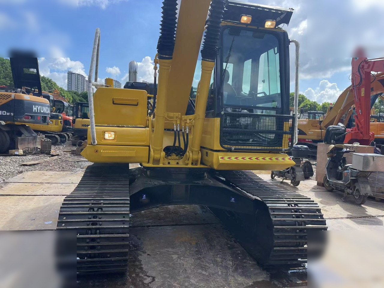 KOMATSU PC120-8 - حفار زحاف: صورة 4 KOMATSU PC120-8 - حفار زحاف: صورة 4