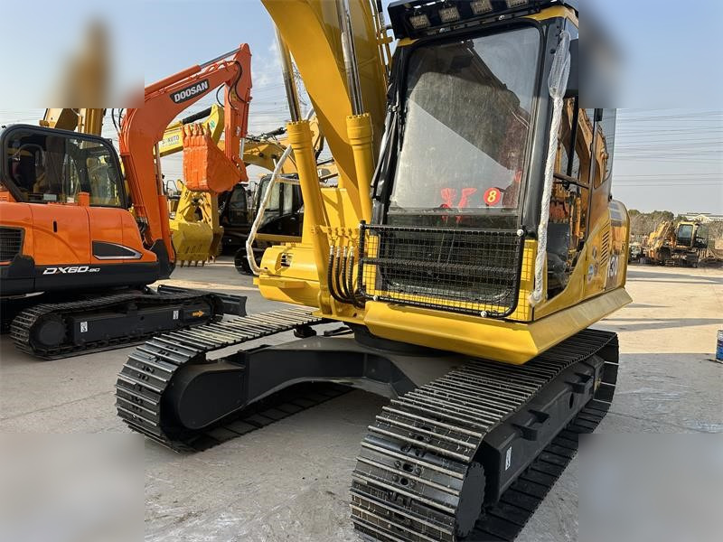 KOMATSU PC130-7 - حفار زحاف: صورة 3 KOMATSU PC130-7 - حفار زحاف: صورة 3