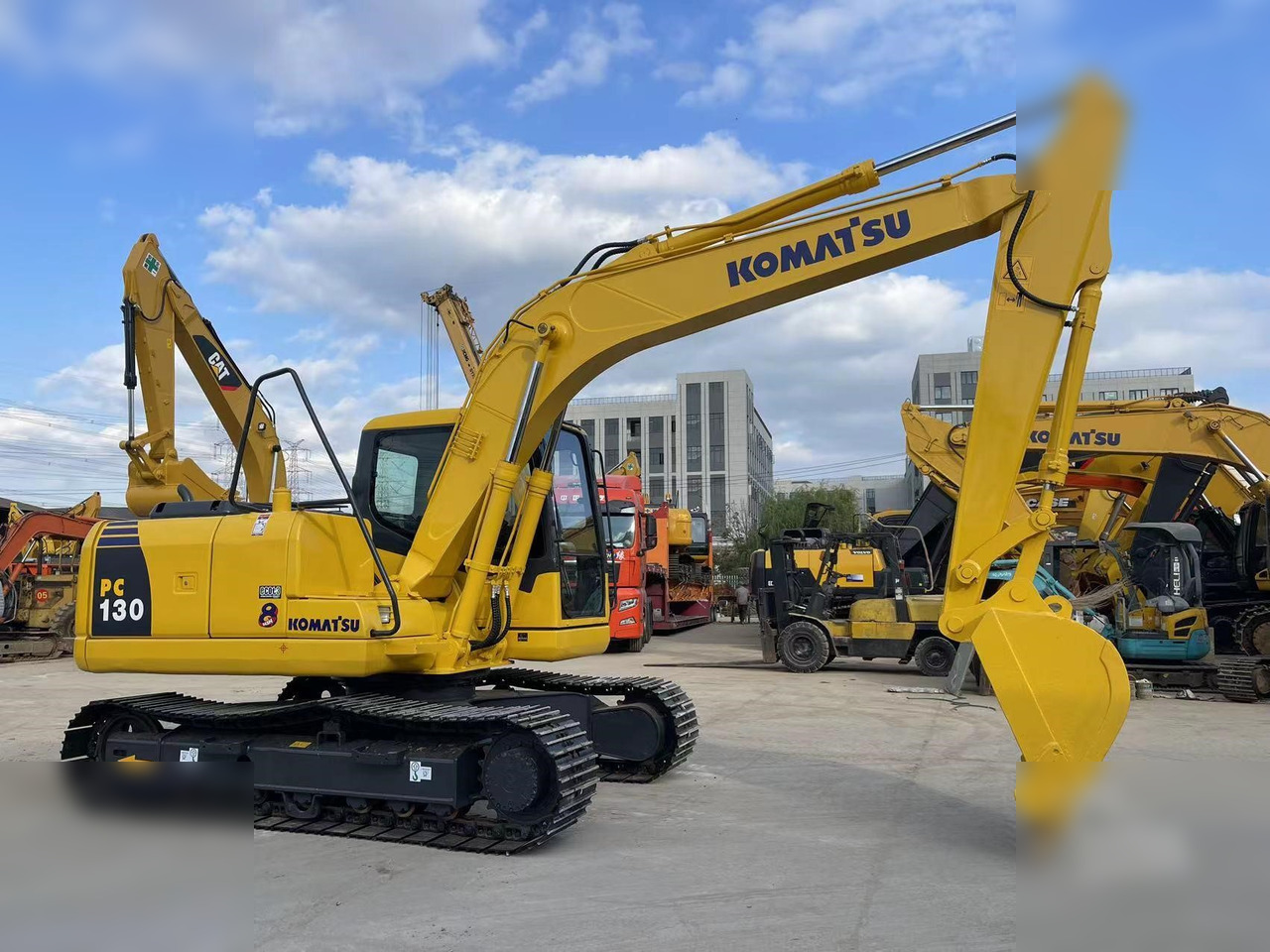 KOMATSU PC130-7 - حفار زحاف: صورة 2 KOMATSU PC130-7 - حفار زحاف: صورة 2