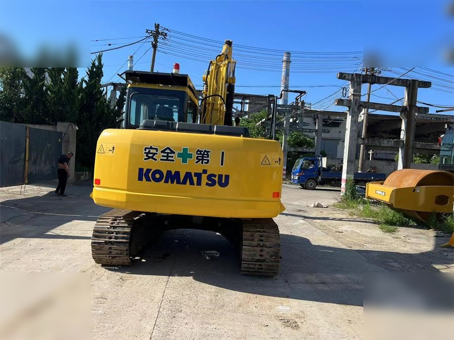 KOMATSU PC130-7 - حفار زحاف: صورة 3 KOMATSU PC130-7 - حفار زحاف: صورة 3