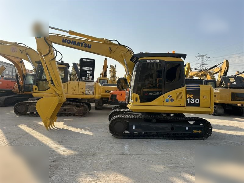 KOMATSU PC130-7 - حفار زحاف: صورة 1 KOMATSU PC130-7 - حفار زحاف: صورة 1