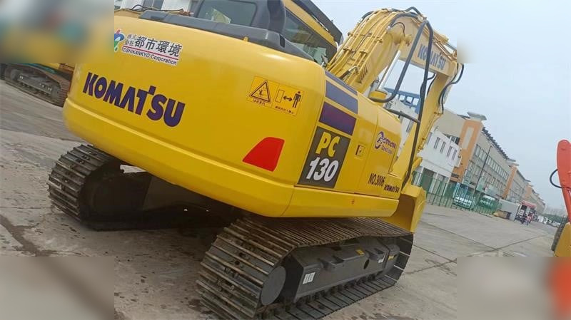KOMATSU PC130-7 - حفار زحاف: صورة 3 KOMATSU PC130-7 - حفار زحاف: صورة 3