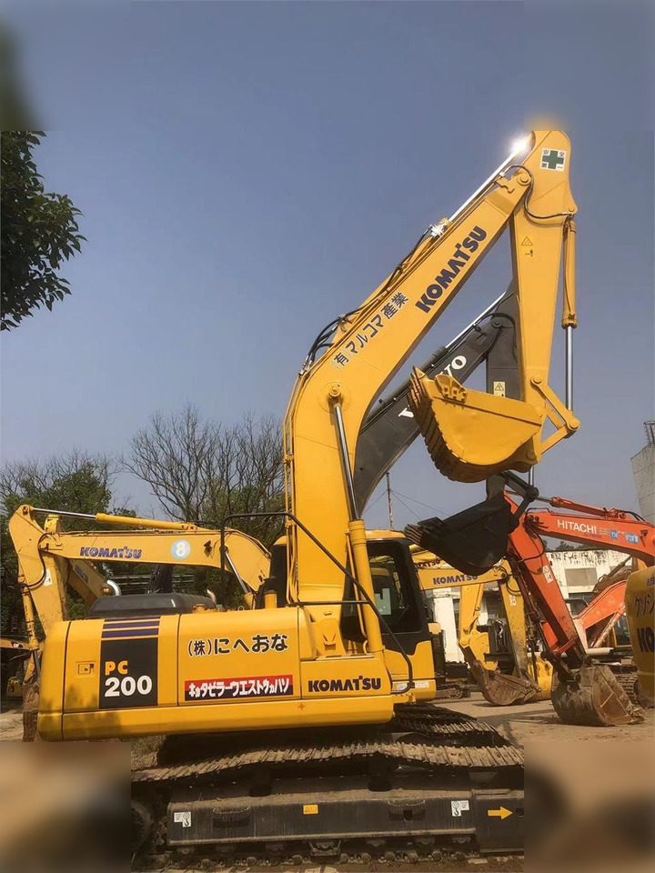 KOMATSU PC200-7 - حفار زحاف: صورة 1 KOMATSU PC200-7 - حفار زحاف: صورة 1