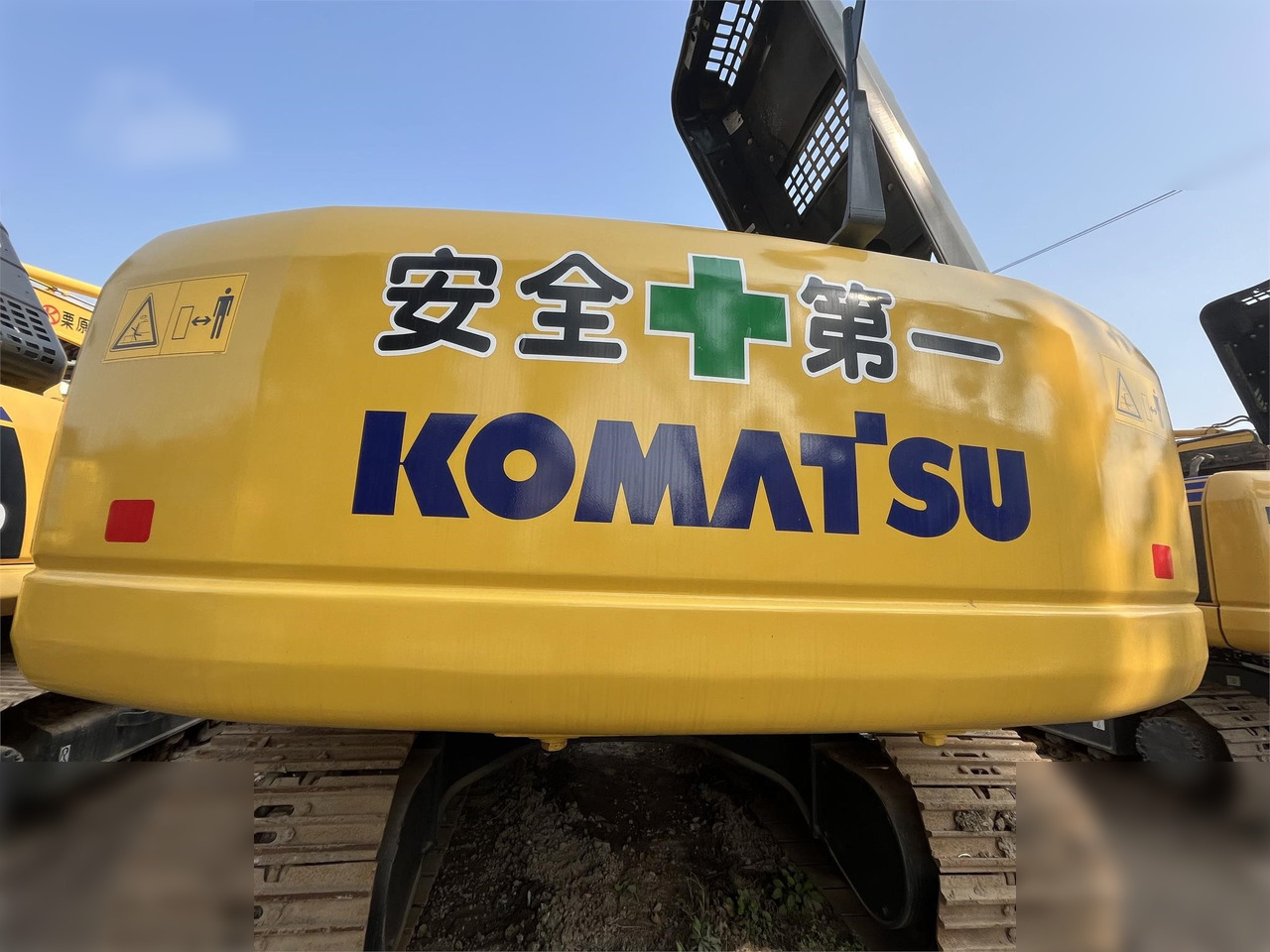 KOMATSU PC210-8 - حفار زحاف: صورة 3 KOMATSU PC210-8 - حفار زحاف: صورة 3
