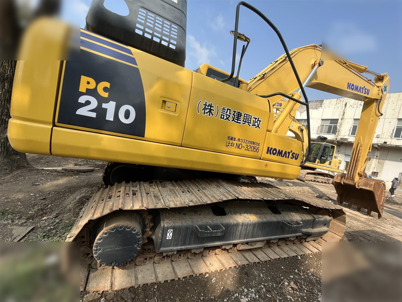 KOMATSU PC210-8 - حفار زحاف: صورة 1 KOMATSU PC210-8 - حفار زحاف: صورة 1