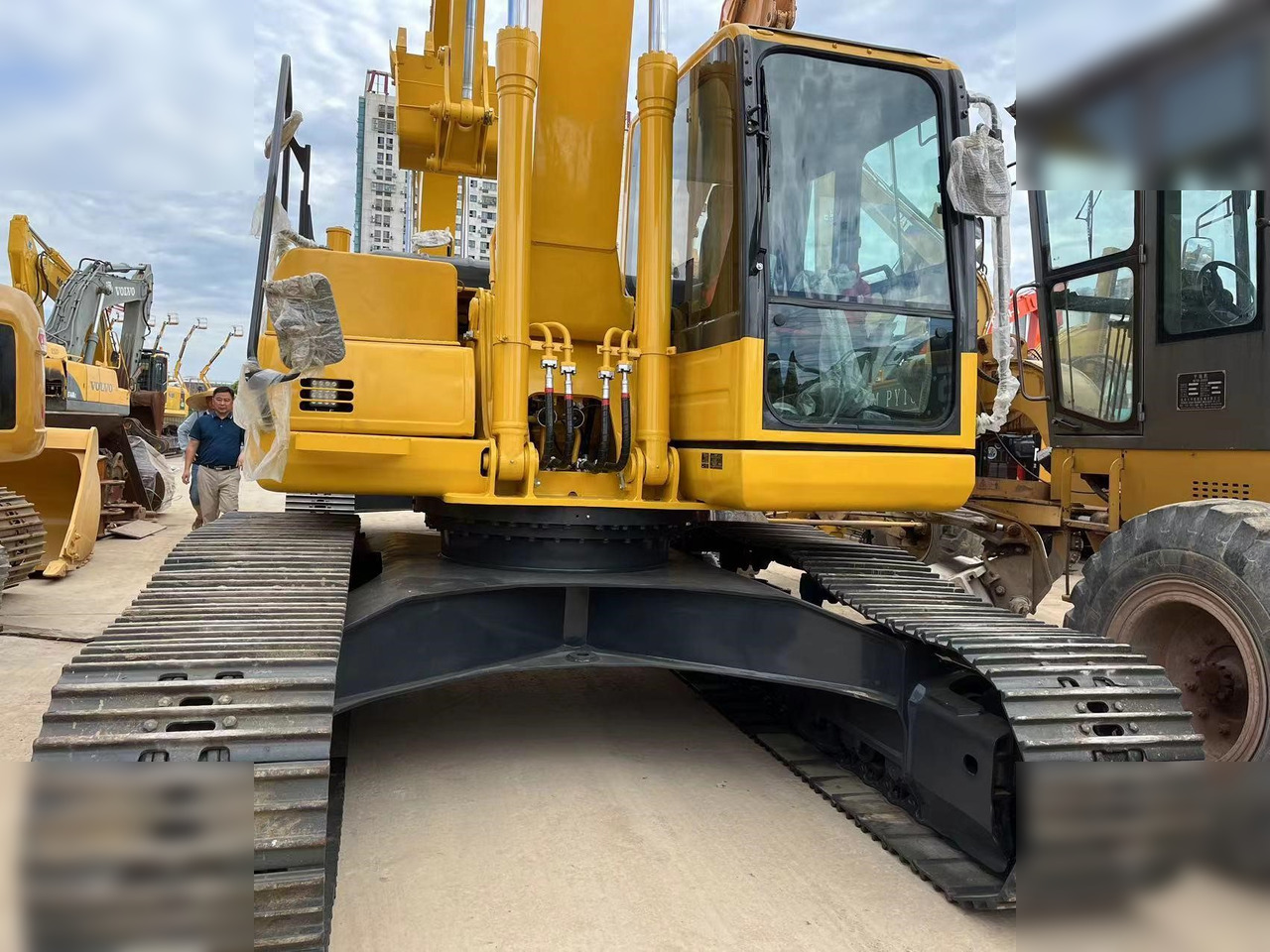 KOMATSU PC210 LC-8 - حفار زحاف: صورة 2 KOMATSU PC210 LC-8 - حفار زحاف: صورة 2