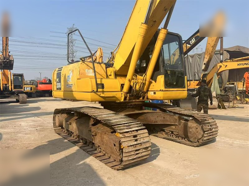 KOMATSU PC220-7 - حفار زحاف: صورة 5 KOMATSU PC220-7 - حفار زحاف: صورة 5