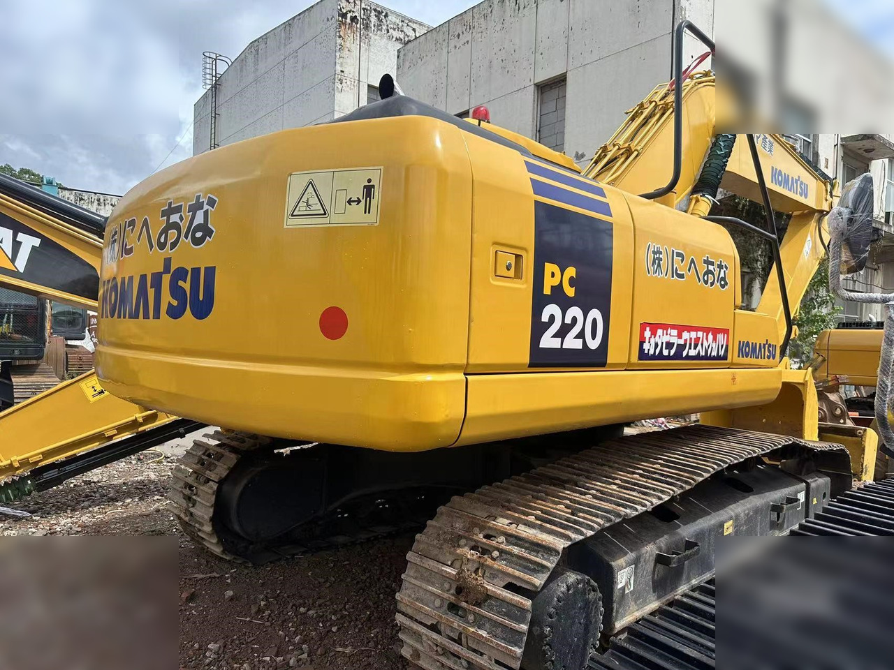 KOMATSU PC220-7 - حفار زحاف: صورة 2 KOMATSU PC220-7 - حفار زحاف: صورة 2