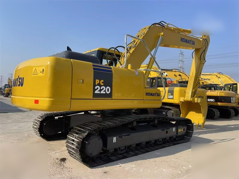 KOMATSU PC220-7 - حفار زحاف: صورة 2 KOMATSU PC220-7 - حفار زحاف: صورة 2