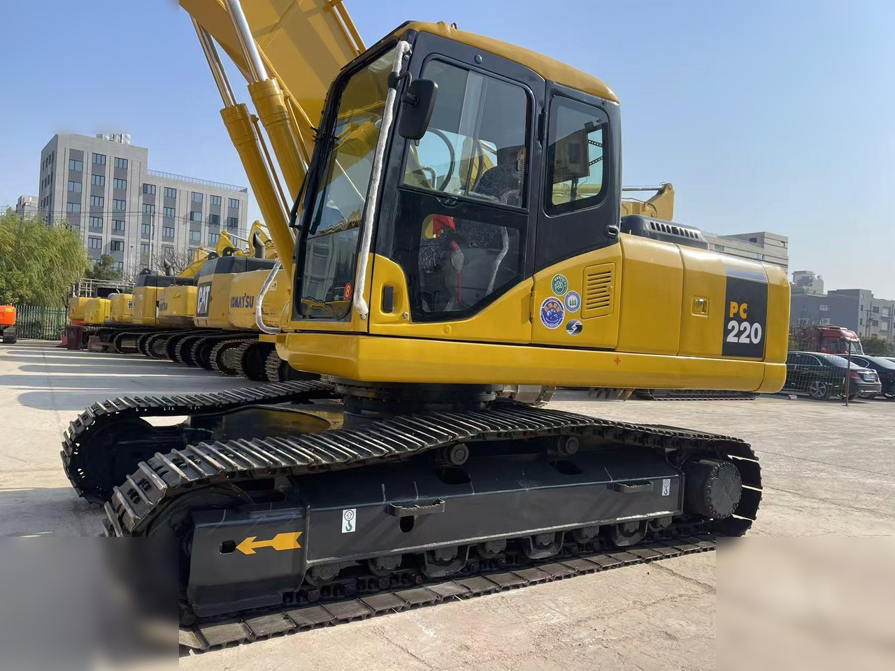 KOMATSU PC220-7 KOMATSU PC220-7: صورة 7