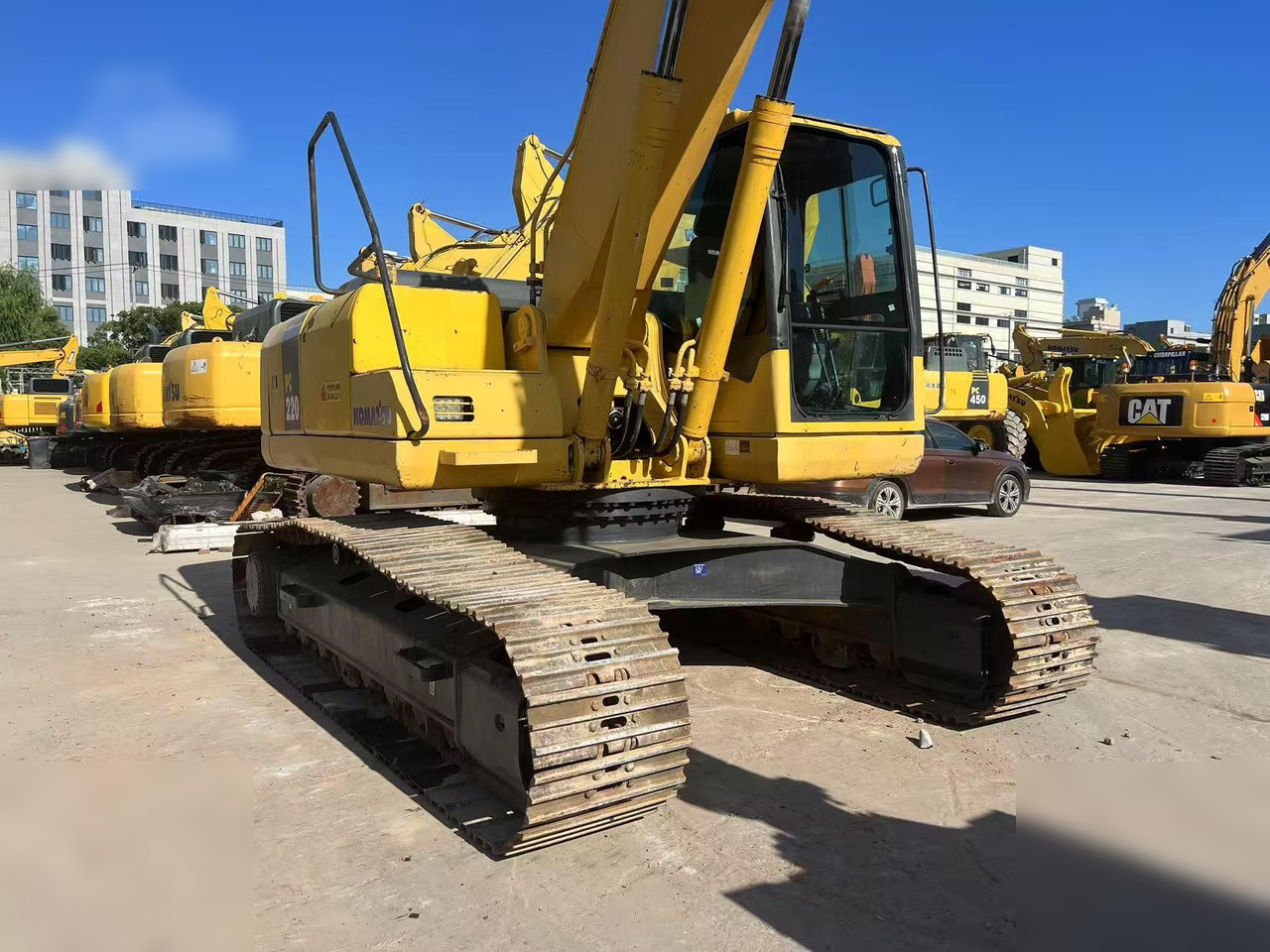 KOMATSU PC220-7 - حفار زحاف: صورة 3 KOMATSU PC220-7 - حفار زحاف: صورة 3