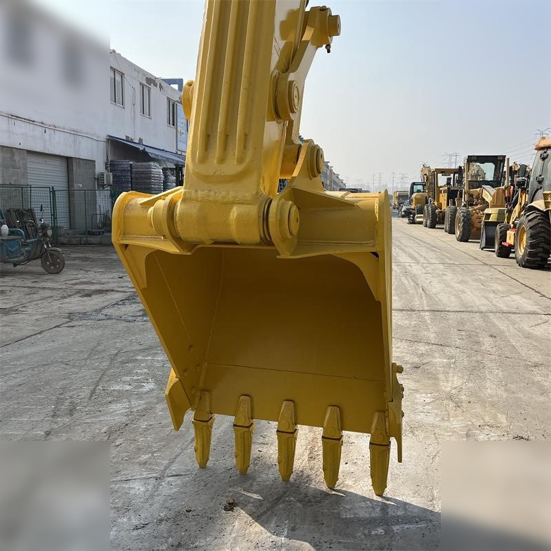 حفار زحاف KOMATSU PC220-8: صورة 9 حفار زحاف KOMATSU PC220-8: صورة 9